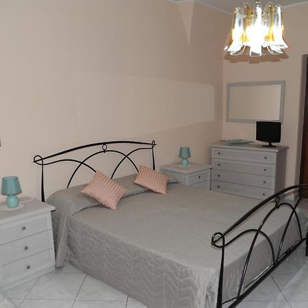 Casa Vacanze Il Nespolo Катания Екстериор снимка