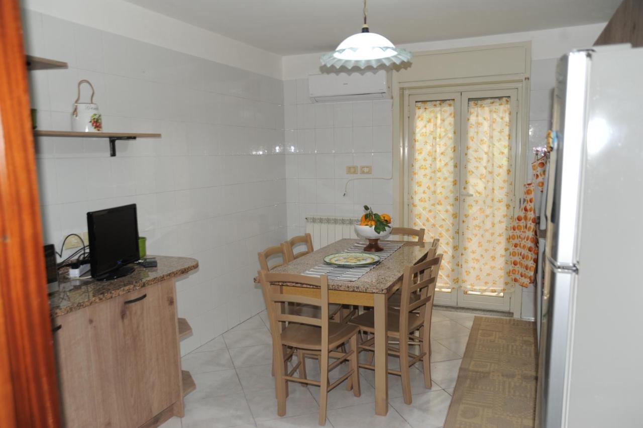 Casa Vacanze Il Nespolo Катания Екстериор снимка